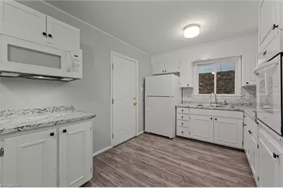 2400 Four Seasons Boulevard, Greensboro, NC 27407 - Photo 4