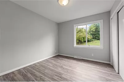 2400 Four Seasons Boulevard, Greensboro, NC 27407 - Photo 10