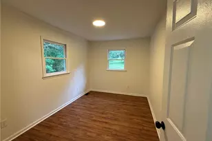 411 Doak St, Thomasville, NC 27360 - Photo 6