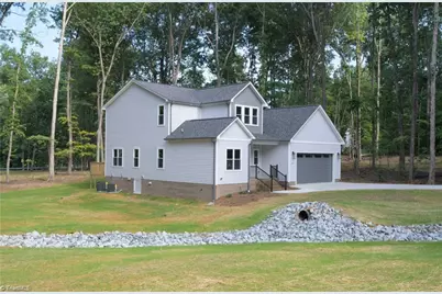 540 N Timberlea Street, Liberty, NC 27298 - Photo 2