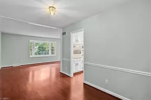 5115 Edinborough Rd, Greensboro, NC 27406 - Photo 12