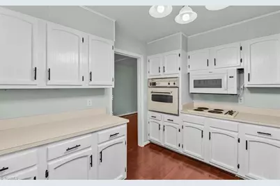 5115 Edinborough Road, Greensboro, NC 27406 - Photo 16