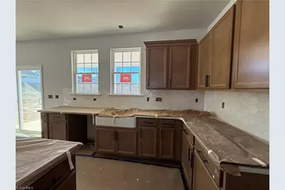 400 Yarrow Drive, Lexington, NC 27295 - Photo 2