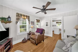 318 S Fayetteville St, Liberty, NC 27298 - Photo 14