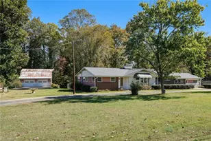 4009 Groometown Rd, Greensboro, NC 27407 - Photo 2