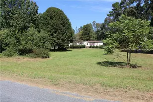 1116 Kentmere Rd, Greensboro, NC 27406 - Photo 2