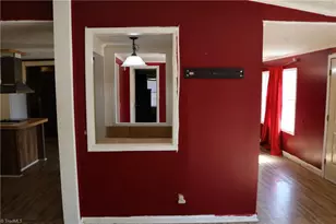 1116 Kentmere Rd, Greensboro, NC 27406 - Photo 8