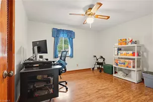 6433 Lamshire Rd, Kernersville, NC 27284 - Photo 20