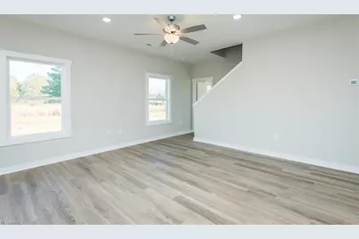 409 E Lee Avenue, Yadkinville, NC 27055 - Photo 18