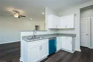 411 E Lee Ave, Yadkinville, NC 27055 - Photo 4