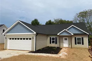 411 E Lee Ave, Yadkinville, NC 27055 - Photo 1
