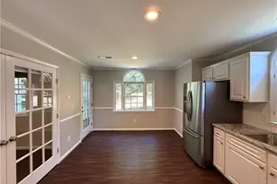 815 Meadowstone Dr, Winston-Salem, NC 27104 - Photo 6