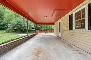 1001 Meadowood Dr, Ramseur, NC 27316 - Photo 2