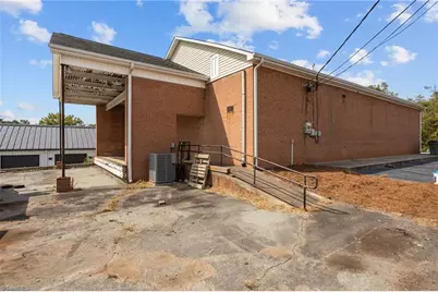 201 Fourth Street, Walnut Cove, NC 27052 - Photo 32