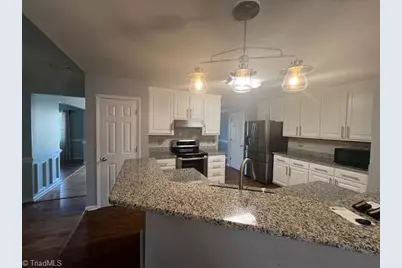 2707 Blockhouse Court, Jamestown, NC 27282 - Photo 8