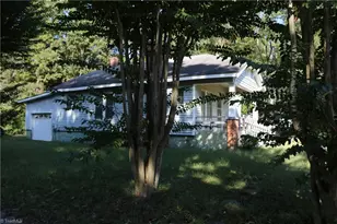 2058 Bishop Rd, Greensboro, NC 27406 - Photo 6