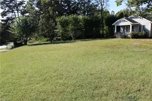 2058 Bishop Rd, Greensboro, NC 27406 - Photo 8