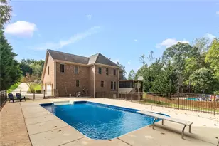 8916 Grv Pk Dr, Oak Ridge, NC 27310 - Photo 26