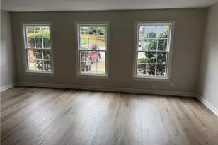 2821 Bleeker Sq, Winston-Salem, NC 27106 - Photo 4