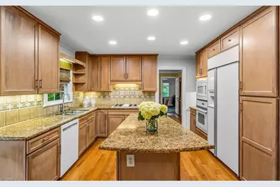 1109 Westridge Road, Greensboro, NC 27410 - Photo 10