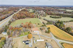 516 Lake Mullis Rd, Harmony, NC 28634 - Photo 28