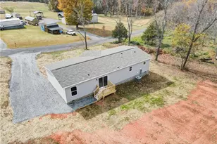 516 Lake Mullis Rd, Harmony, NC 28634 - Photo 22