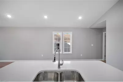 107 College Street, Thomasville, NC 27360 - Photo 22