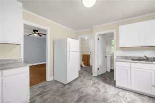 905 Mint Ave, High Point, NC 27260 - Photo 10