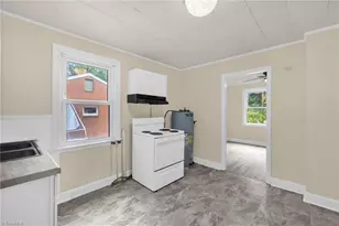 905 Mint Ave, High Point, NC 27260 - Photo 8