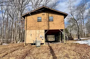 217 Lakeview Drive E, Thomasville, NC 27360 - Photo 12