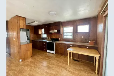 217 Lakeview Drive E, Thomasville, NC 27360 - Photo 4