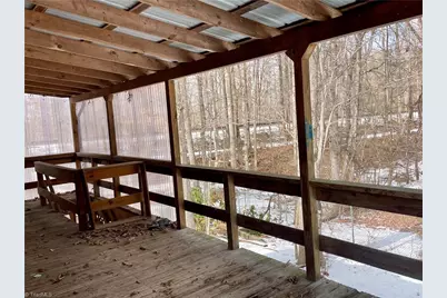 217 Lakeview Drive E, Thomasville, NC 27360 - Photo 2