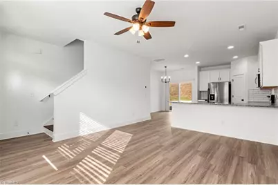 114 Indian Wells Court, Harmony, NC 28634 - Photo 4