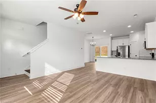 114 Indian Wls Ct, Harmony, NC 28634 - Photo 4