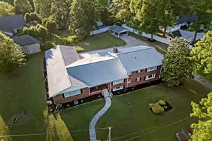 300 Edgedale Dr, High Point, NC 27262 - Photo 2