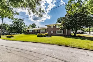 300 Edgedale Dr, High Point, NC 27262 - Photo 4