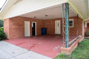 207 Forest Dr, Graham, NC 27253 - Photo 10