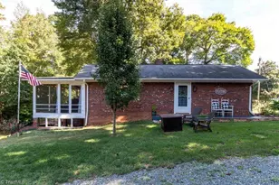 118 Rock Harbor Dr, Lexington, NC 27292 - Photo 2