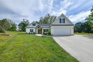 7900 Pate Dr, Oak Ridge, NC 27310 - Photo 8