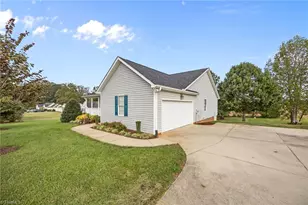 1629 Alyece Ct, Burlington, NC 27215 - Photo 30