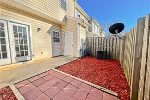 4445 Baylor St, Greensboro, NC 27455 - Photo 20