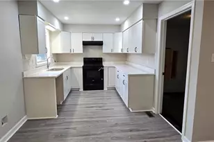 1746 Stoneybrook Dr, High Point, NC 27265 - Photo 14