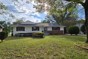 1746 Stoneybrook Dr, High Point, NC 27265 - Photo 2