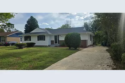 1746 Stoneybrook Drive, High Point, NC 27265 - Photo 4