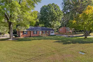 208 Mountain View Rd, King, NC 27021 - Photo 32