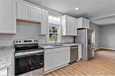 212 Bluemont Road, Mount Airy, NC 27030 - Photo 10