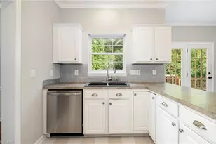 4794 Silver Creek Dr, Greensboro, NC 27410 - Photo 16