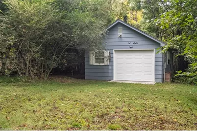 5405 Fieldswood Drive, Greensboro, NC 27406 - Photo 4