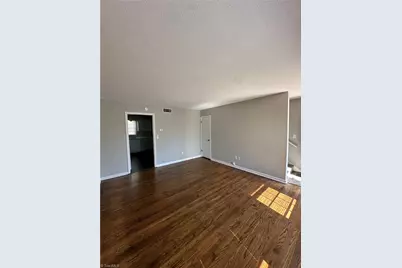 32 Forsyth Street, Thomasville, NC 27360 - Photo 2