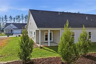 303 Beeson Ct, Clemmons, NC 27012 - Photo 2